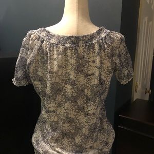 Navy/wht printed stretch knit shirt sleeve